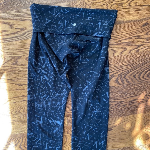 Lululemon Wunder Under Crop High Rise / Roll Down - Picture 3 of 3